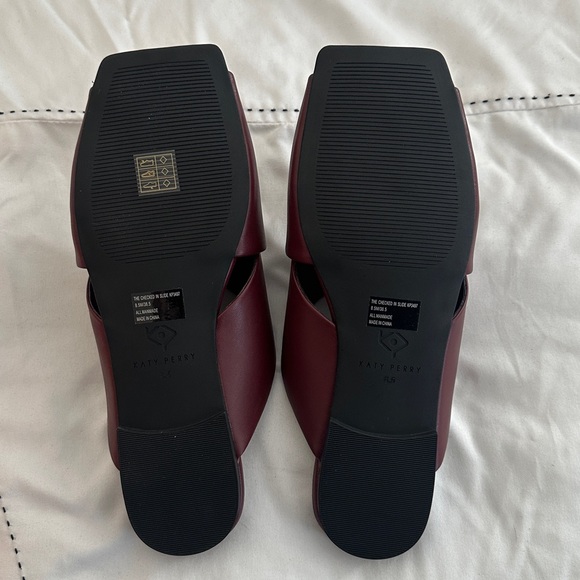 Katy Perry Collections Women's Deep Cranberry Sandals Size 8.5 - Picture 5 of 6